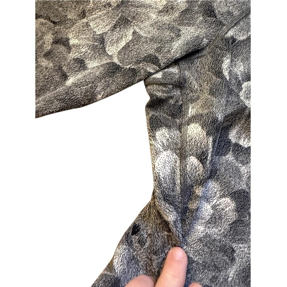 Athleta Elation Textured Tight Floral Legging Women size Large - Picture 3 of 4